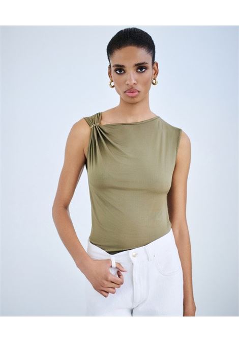 Top con dettaglio metallico ACCESS fashion | 63-2099-715OLIVA